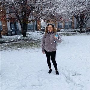 Meet your Posher, Manuela